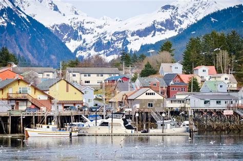 + downtown anchor point, alaska map. The most adorable small town in every US state ...