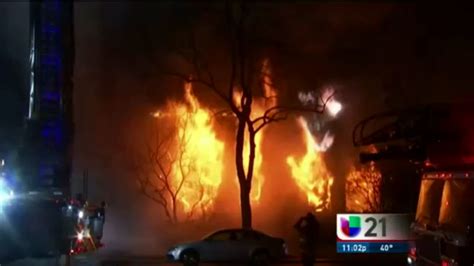 Gigantesco incendio destruye edificio histórico Video Univision 21