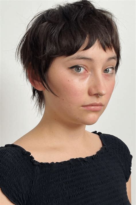 37 Cute Feminine Super Short Womens Haircuts 2023 Pixie Hairstyles Page 16 Of 22