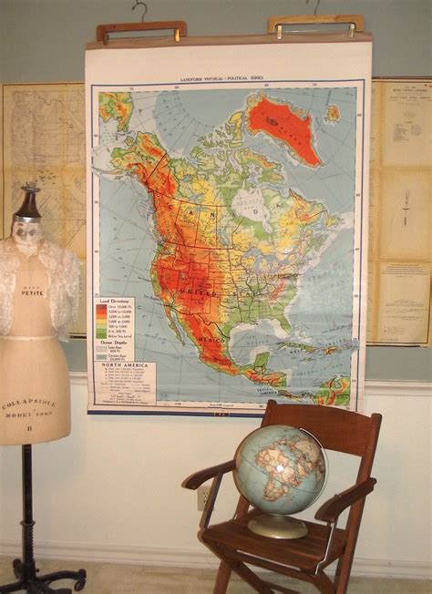 Vintage Pull Down School Map Of North America United States