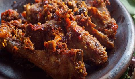 Tumis bombay dan bawang putih hingga harum. 5 RESEP REKOMENDASI OLAHAN DAGING AYAM - My Blog