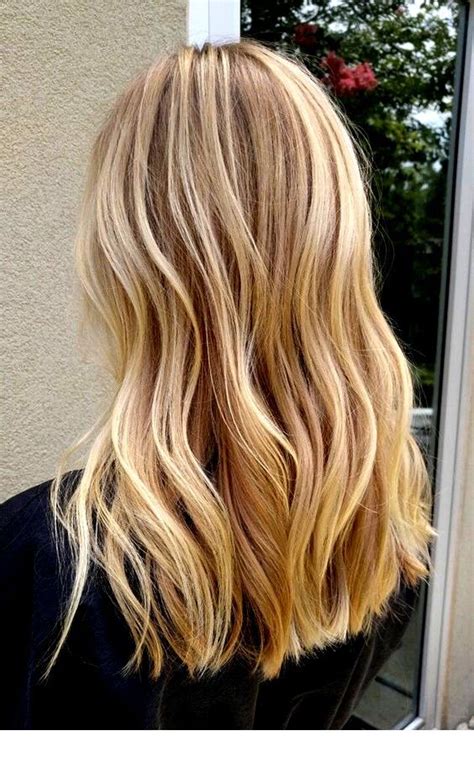 Buttery Blonde Hair Color In 2020 With Images Warm Blonde Hair Honey Blonde Hair Balayage Hair