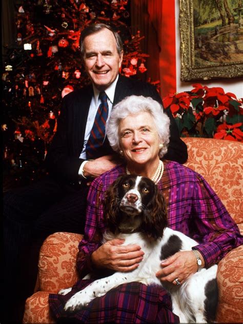Barbara Bush President George Hw Bush Held Wifes Hand To The End