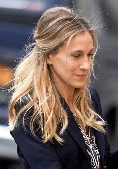 This is a simple style for you to style at home but it packs a huge punch! Sarah Jessica Parker Updo Hairstyle | Carrie bradshaw hair ...