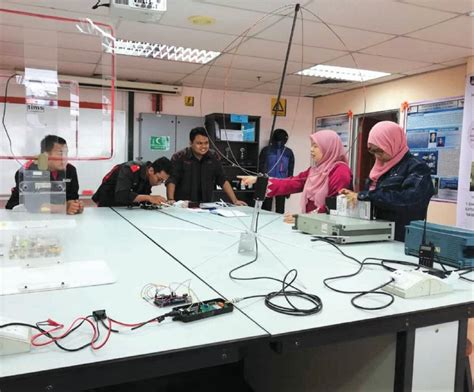 Lecturer of fskm, uitm shah alam. Fskm Uitm Shah Alam Staff - Soalan 51