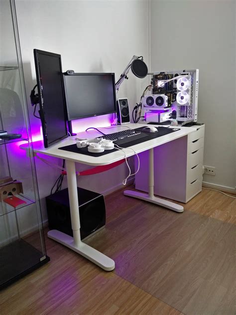 Battlestation 2017 My Favorite One Jazmine Simple Computer Desk
