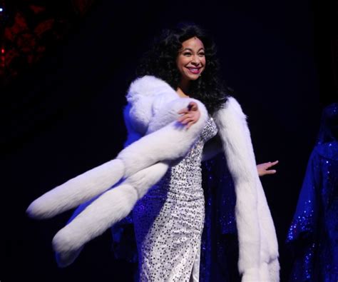 photos raven symone takes debut bow in sister act