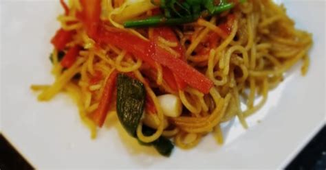 Spicy Chinese Noodles Recipe By Hania Salman Cookpad