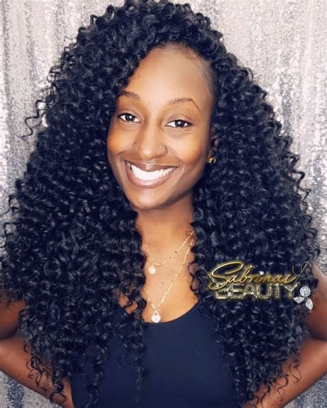 Crochet braids everything you need to know un ruly. Freetress Beach Curl | Curly crochet hair styles, Crochet ...