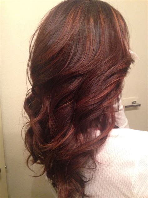 22 Brown Hairstyles With Red Highlights Hairstyle Catalog