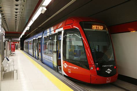 Metro Subterraneo Rojo Transporte Wallpaper 4368x2912 679074