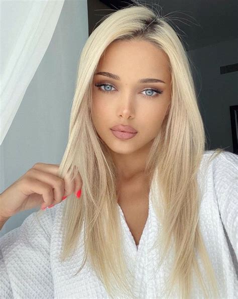 Mariyam Pashaeva In 2022 Blonde Beauty Most Beautiful Faces Beautiful Girl Face