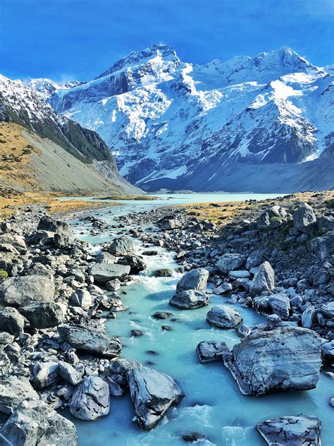 Five Must See Places in New Zealand's South Island - The Aussie Flashpacker