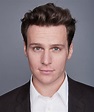 Jonathan Groff – Filem, Bio dan Senarai di MUBI