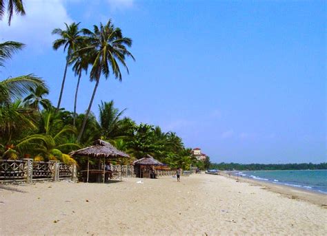 Pasir, teluknaga, tangerang, banten, indonesia, 15510. Wisata Bahari Indonesia: pantai pasir putih anyer