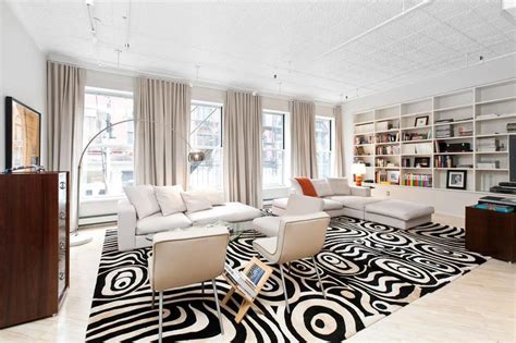 Stylish Soho Loft In New York Features A Trendy Black And White Interior