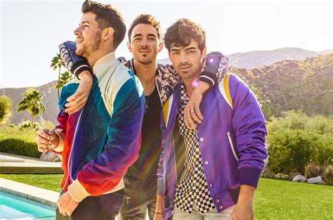 Jonas Brothers Score First No 1 On Adult Contemporary Chart With