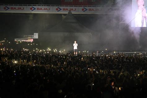 Justin Biebers First Live Concert In India Photos