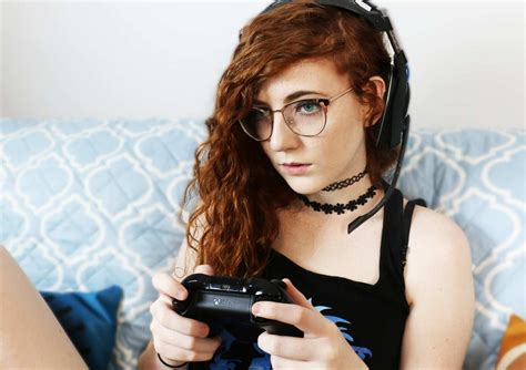 Suicidegirls Tidecallernami A Day In The Life Of A Gamer Girl Vebuka Com