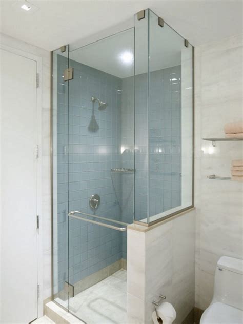 The less stuff you have, the more space you can enjoy. 20+ Extraordinary Small Bathroom Shower Design Ideas # ...