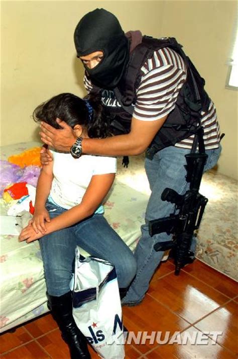 洪都拉斯特警成功解救一名遭绑架女童滚动新闻新浪财经新浪网