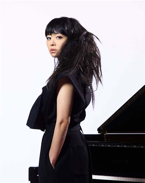 Hiromi Piano Player Reviews Hiromi At The Southbank Centre The Glass