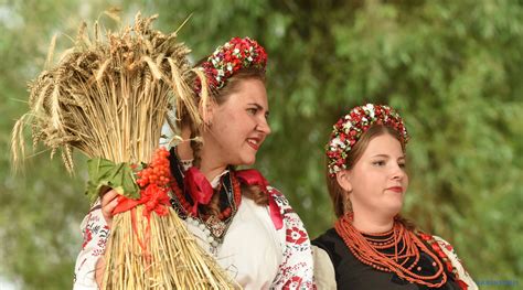 Ancient Ukrainian Tradition Of Celebrating Harvest Festival Reproduced