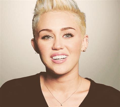 17 Hq Images Miley Cyrus Blonde Short Hair Miley Cyrus Has