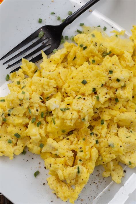 Healthy Scrambled Eggs With Cottage Cheese Recipe The Protein Chef