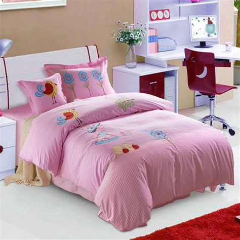 1duvet cover with zipper no inside filler, 1skirt sheet, twin with 1pillowcase,full queen king with2pillowcase.you can select the extra decor as the chart you like.cause country's different, please. Cartoon Girls Flowers Applique Embroidered Bedding Sets ...