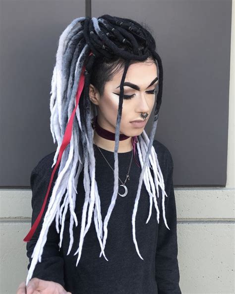 Which was fine, that's what i agreed to, so i was okay waiting. Image result for manga fashion dreads | Dreadlocks girl ...