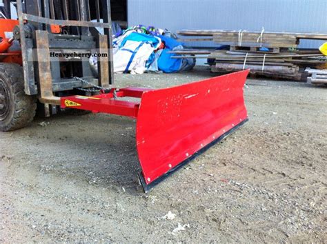 Linde Snow Plow 2m Wide And Swivel 2012 Front Mounted Forklift Truck
