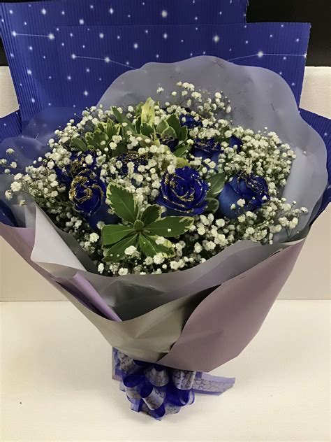 Dozen Blue Roses In Oakland Ca From The Heart Florist