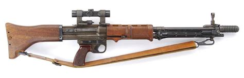 fg42 automatic rifle in service with the third reich
