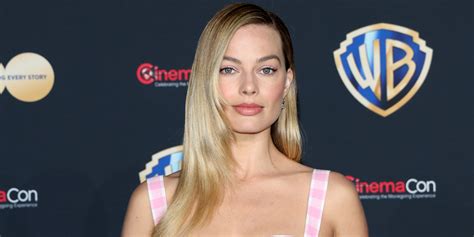 Margot Robbie Reveals The Cast Of ‘barbie Had A Sexy Sleepover