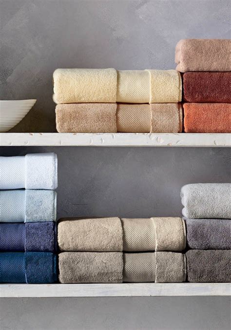 One hundred percent cotton is the gold standard for on the other end of the spectrum is microfiber, a synthetic material crafted from nylon and polyester. Resort Cotton Bath Towels | Bath towels, Best bath towels ...
