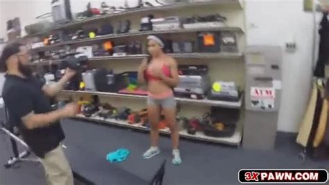 Muscular Chick Spreads Eagle For Cash Smut Mp