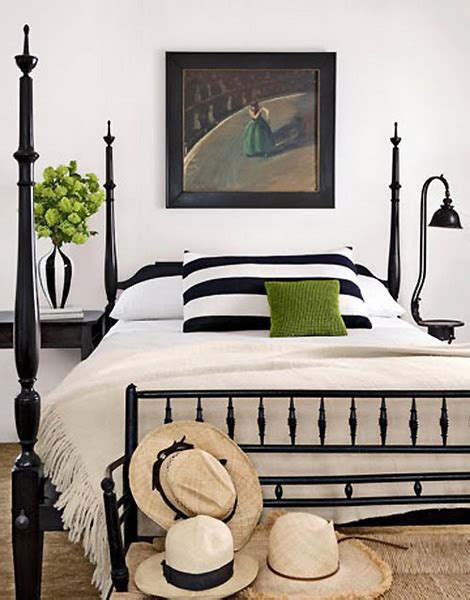 19 Traditional Black And White Bedroom That Inspire Digsdigs