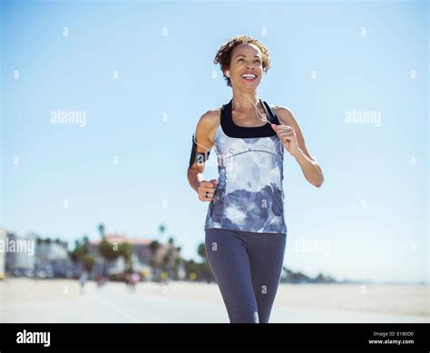 Fit Woman Beach Hi Res Stock Photography And Images Alamy