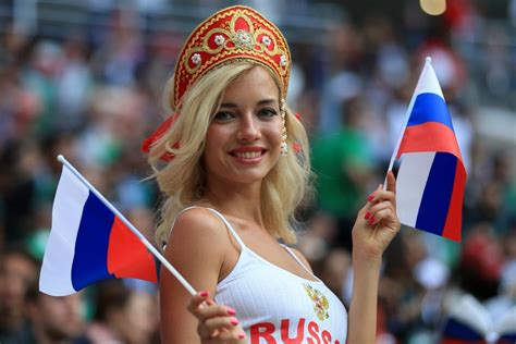 Russias Manager Says Beautiful Girls Are Not Allowed In The Locker