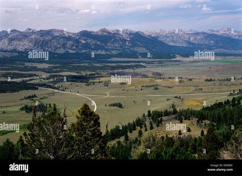 Sawtooth Mountains Hi Res Stock Photography And Images Alamy