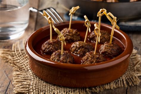 Inspired by watching gordon ramsay's amazon prime cookery course, i decided to tackle a new recipe this week — gordon ramsay's meatball recipe with coconut broth. Gordon Food Service Meatballs Nutrition - Food Ideas