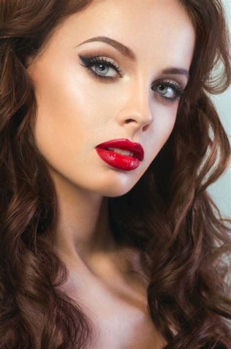 Bold Makeup Inspiration Red Lips And Cat Eyes