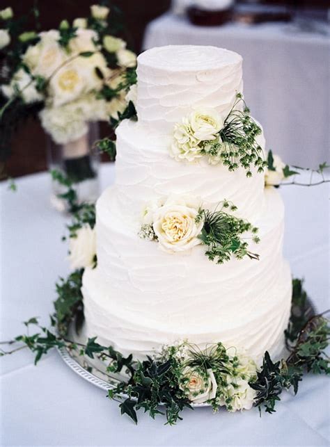 All new brides are looking for wedding cake ideas to help them decide on the perfect wedding cake design. 17 Wedding Cake Decorating Ideas Perfect for Rustic ...
