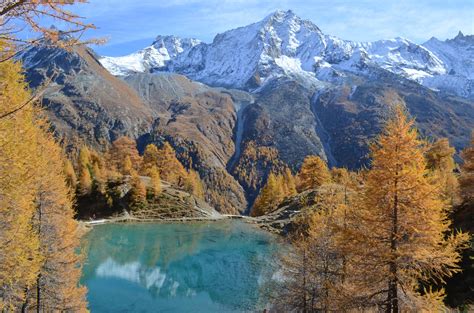Le Lac Bleu Darolla Lacs De Montagne Dans Le Val Dhérens