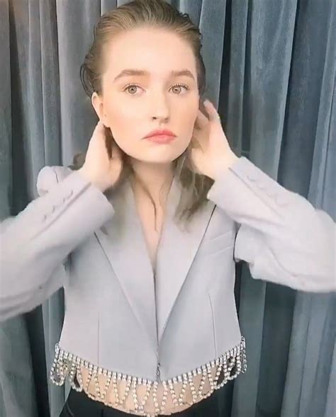 Pin By 🕷🕸 On Kaitlyn Dever In 2022 Fashion Long Sleeve Blouse Women