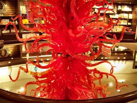 30 Examples Of Well Flaunted Glass Sculptures Naldz Graphics Glass Sculpture Glass Artwork