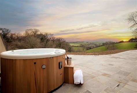 luxury holiday homes with hot tubs in devon coast and country cottages