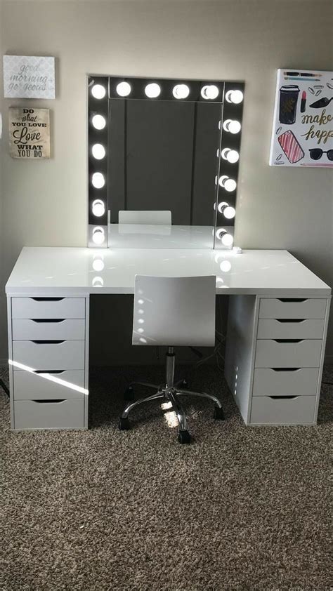 This bakery trolley on casters is practical and easy to move around should you wish. Pin by Michelle Salazar on beuty | Room inspiration, Room ...