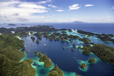 Have You Experienced The Raja Ampat Region With Its Breathtakingly Beautiful Archipelago